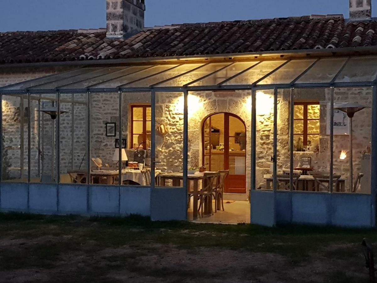 Les Hauts De Chalonne Hotel Le Gond-Pontouvre Buitenkant foto