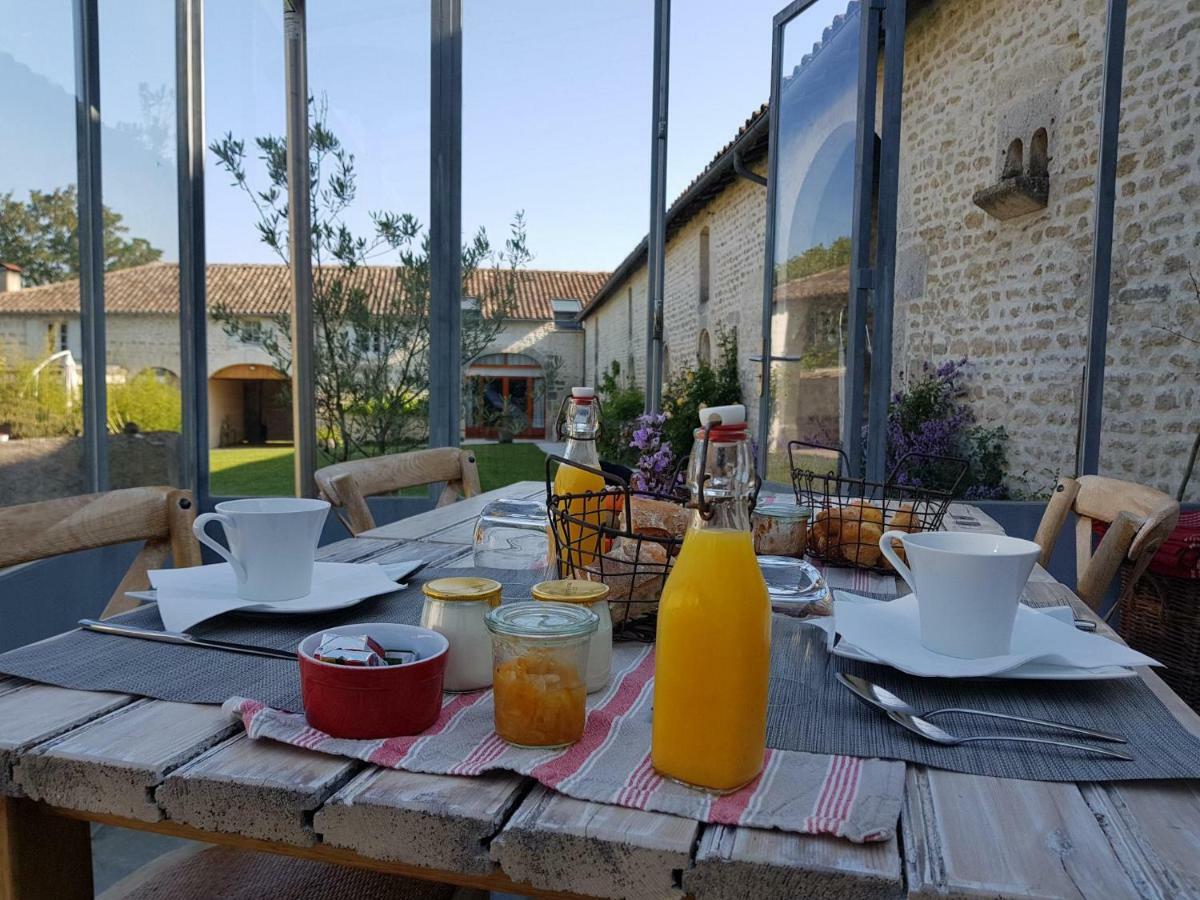 Les Hauts De Chalonne Hotel Le Gond-Pontouvre Buitenkant foto